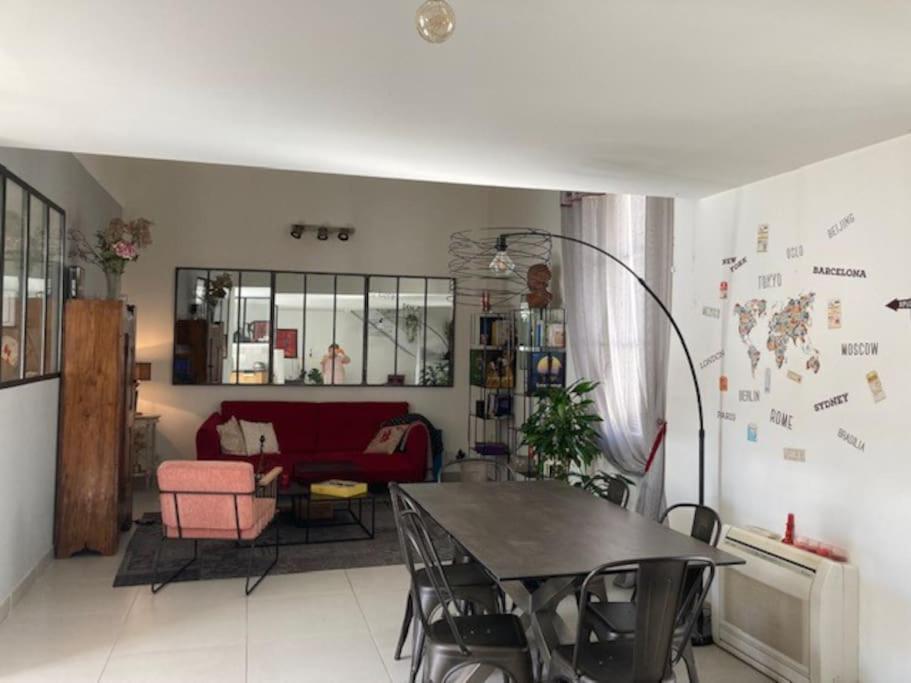 Loft Au Coeur De Nimes Apartment Exterior photo