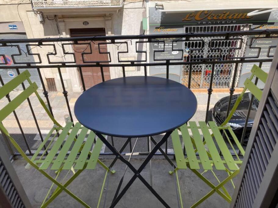 Loft Au Coeur De Nimes Apartment Exterior photo